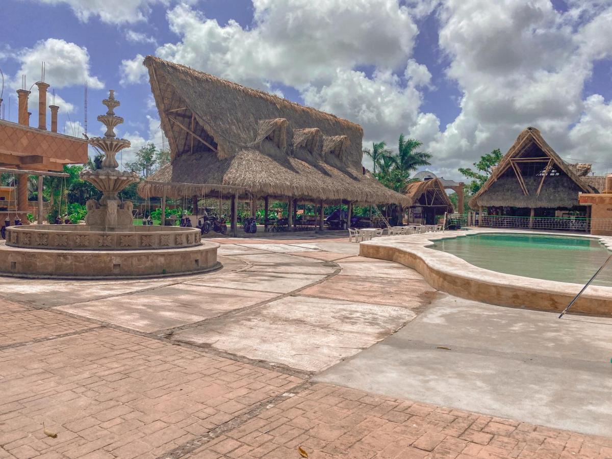 Hotel Hacienda Ixtlan 코수멜 외부 사진