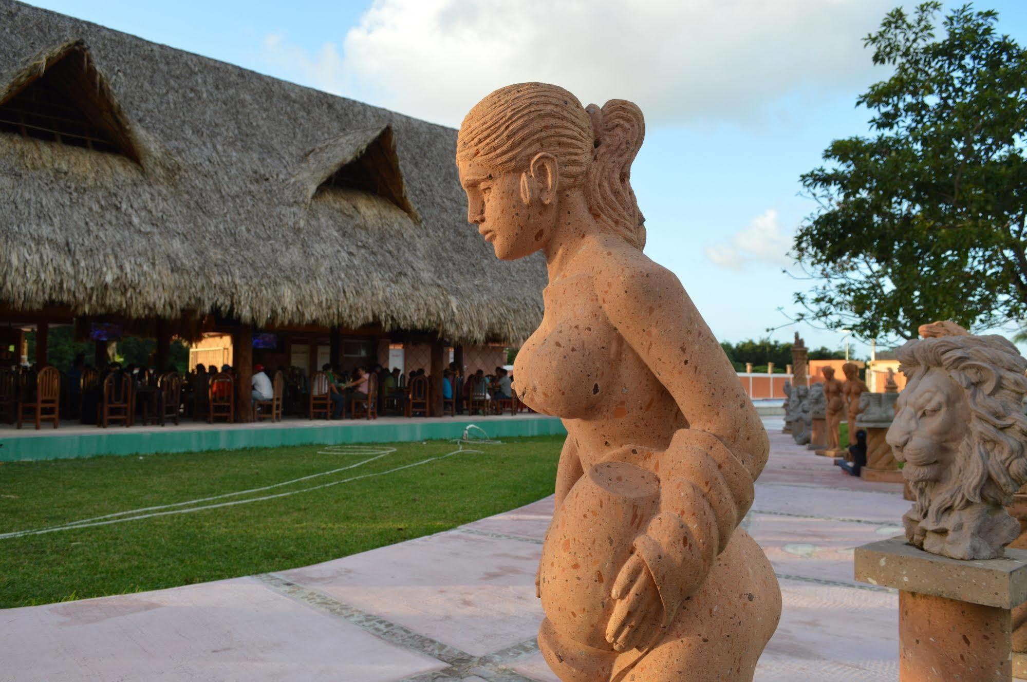 Hotel Hacienda Ixtlan 코수멜 외부 사진